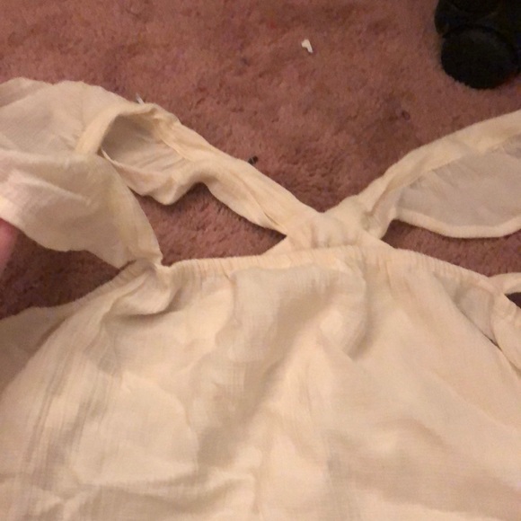 Cream tank - Picture 2 of 3